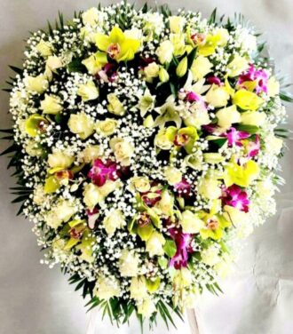 ΚΑΤΑΣΚΕΥΗ ΣΕ ΣΧΗΜΑ ΚΑΡΔΙΑΣ ΜΕ ΤΡΙΑΝΤΑΦΥΛΛΑ ΟΡΧΙΔΕΕΣ, ΟΡΙΕΝΤΑΛ ΚΑΙ ΓΥΨΟΦΥΛΛΟ